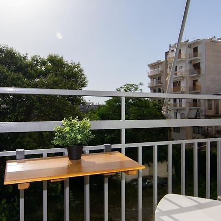 Studio 48, Cozy Apartment In Kalamata City Center Buitenkant foto