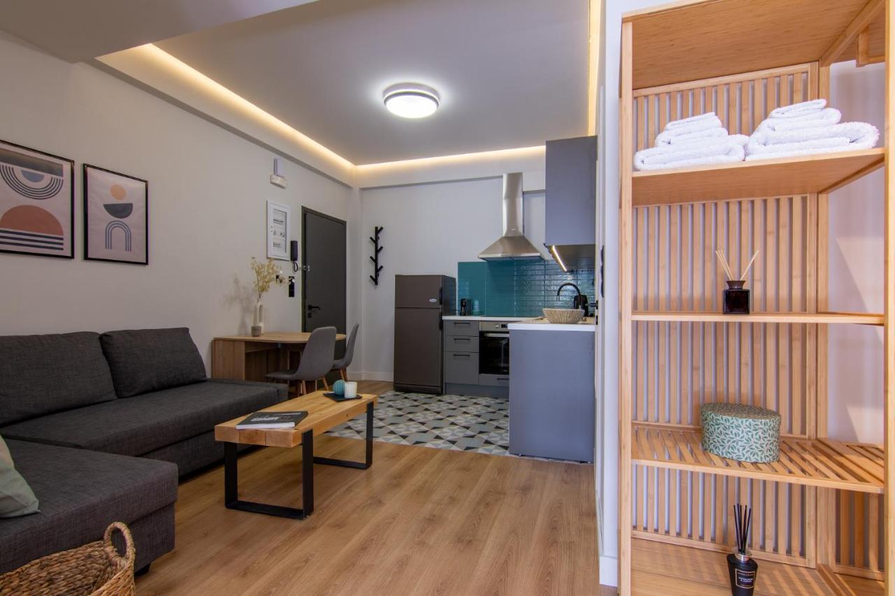 Studio 48, Cozy Apartment In Kalamata City Center Buitenkant foto