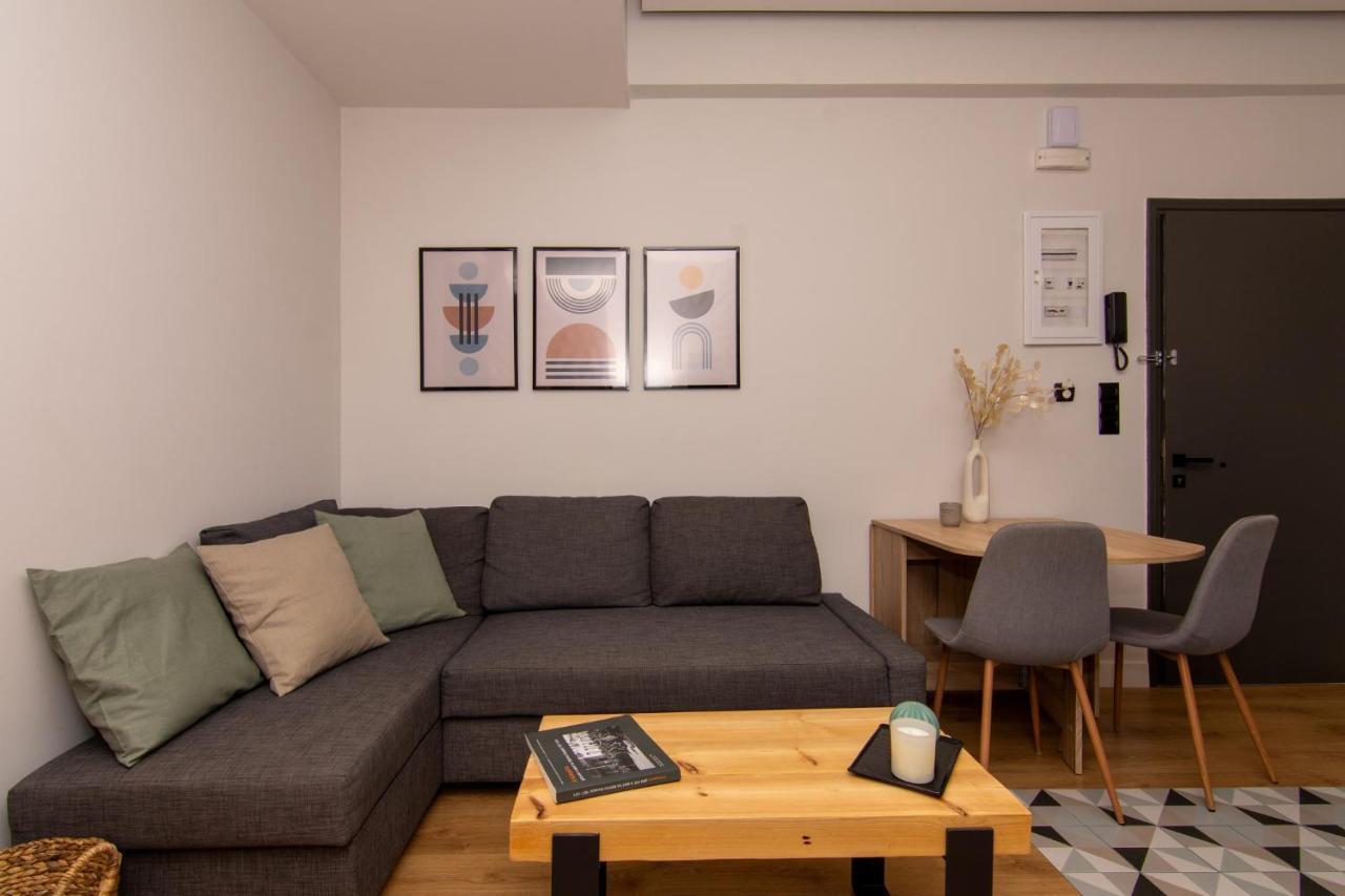 Studio 48, Cozy Apartment In Kalamata City Center Buitenkant foto