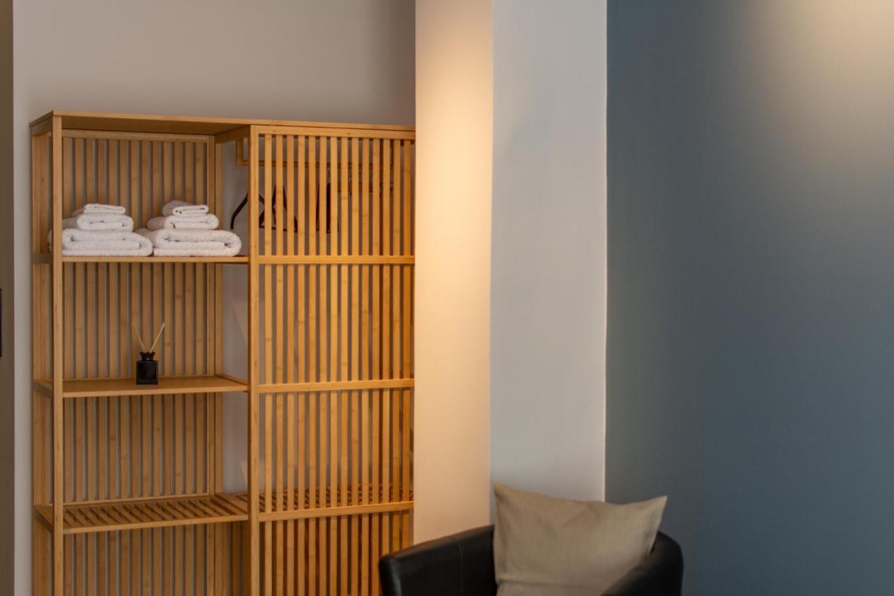 Studio 48, Cozy Apartment In Kalamata City Center Buitenkant foto